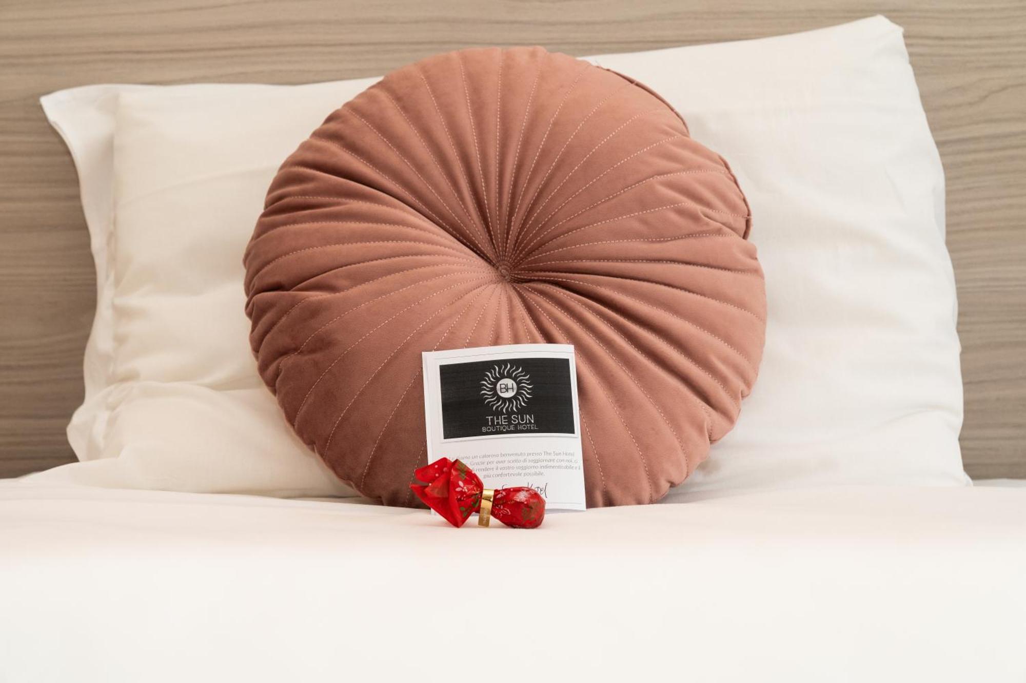 The Sun Hotel Boutique Napoli ภายนอก รูปภาพ