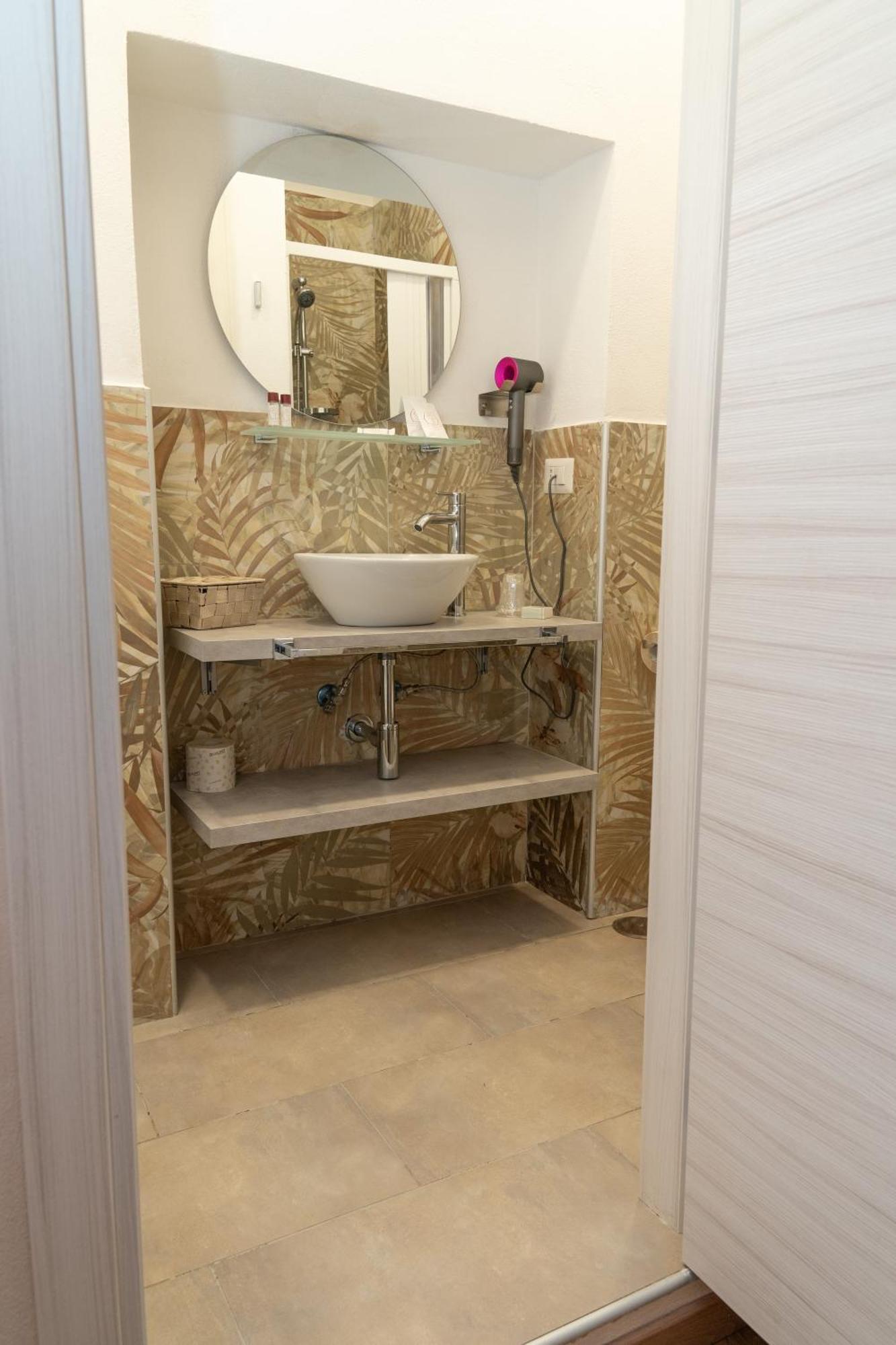The Sun Hotel Boutique Napoli ภายนอก รูปภาพ